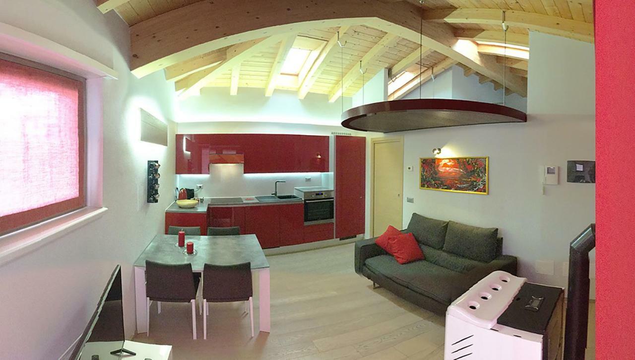 Holiday House Viola Tirano Eksteriør billede